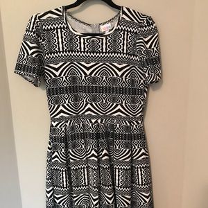 LuLaRoe Amelia